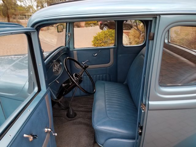 1932 Blue Ford 32 Coupe Coupe