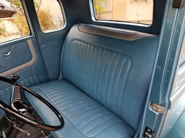 1932 Blue Ford 32 Coupe Coupe