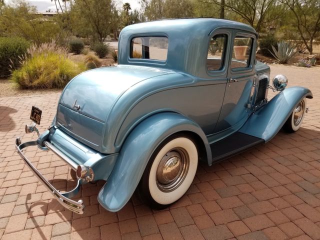 1932 Blue Ford 32 Coupe Coupe