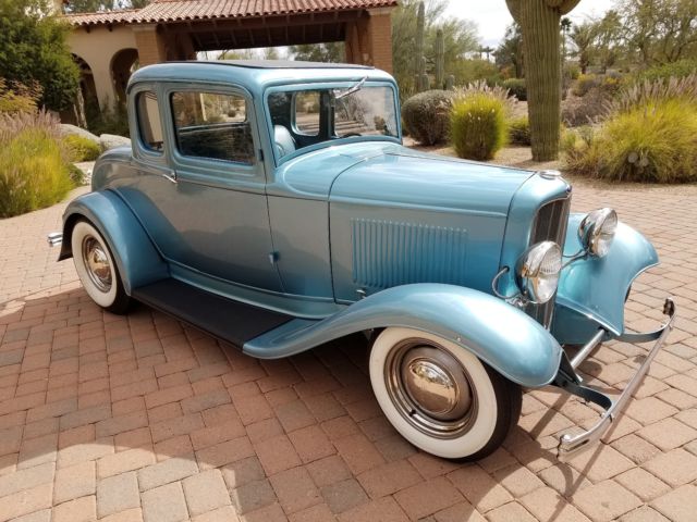 1932 Blue Ford 32 Coupe Coupe