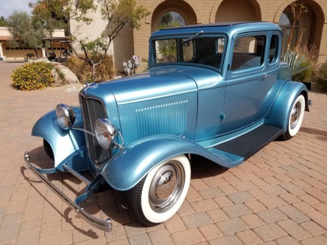 1932 Blue Ford 32 Coupe Coupe