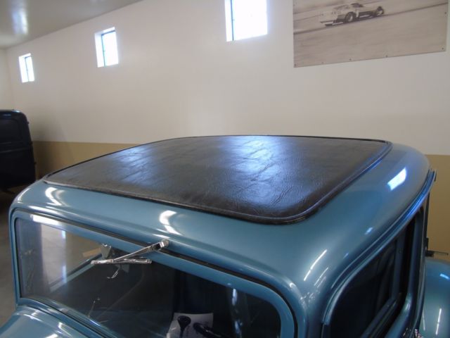 1932 Blue Ford 32 Coupe Coupe