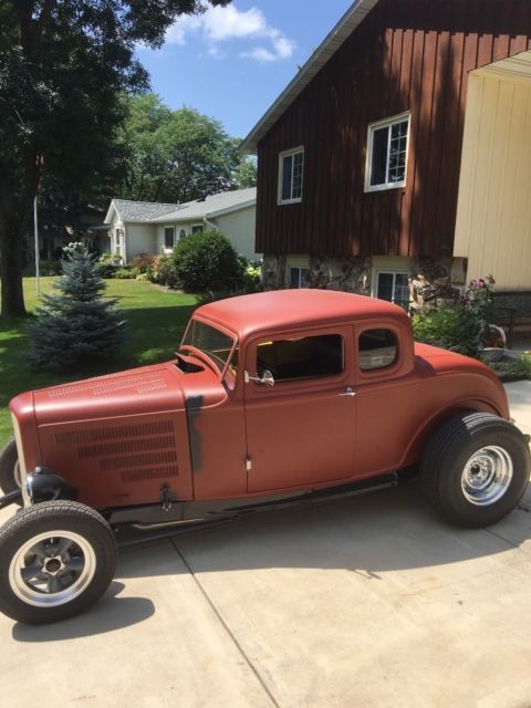 1932 red Ford Ford 5 wd coupe