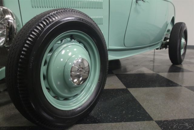 1932 Green Ford Coupe