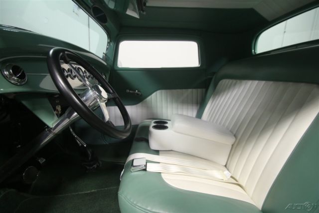 1932 Green Ford Coupe