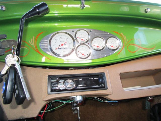 1932 Green Ford Coupe