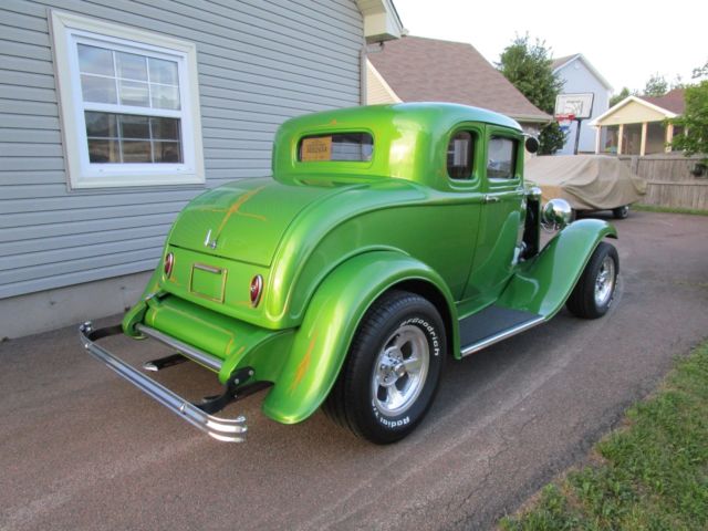 1932 Green Ford Coupe