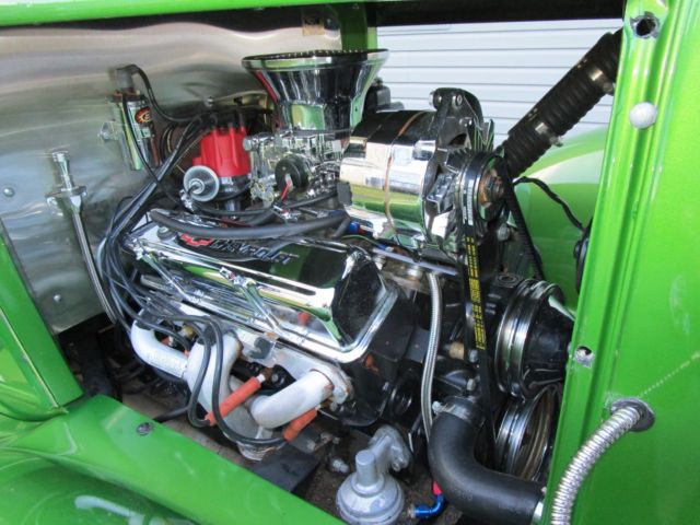 1932 Green Ford Coupe