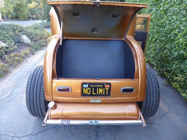 1932 Gold Ford Coupe Coupe