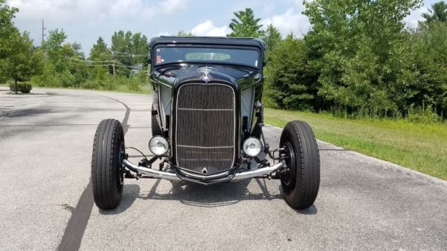 1932 Ford 5 Window Coupe