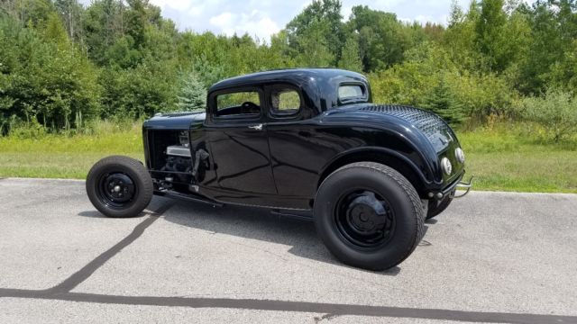 1932 Ford 5 Window Coupe