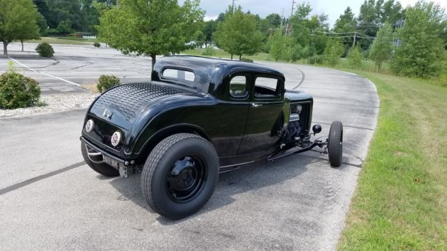 1932 Ford 5 Window Coupe