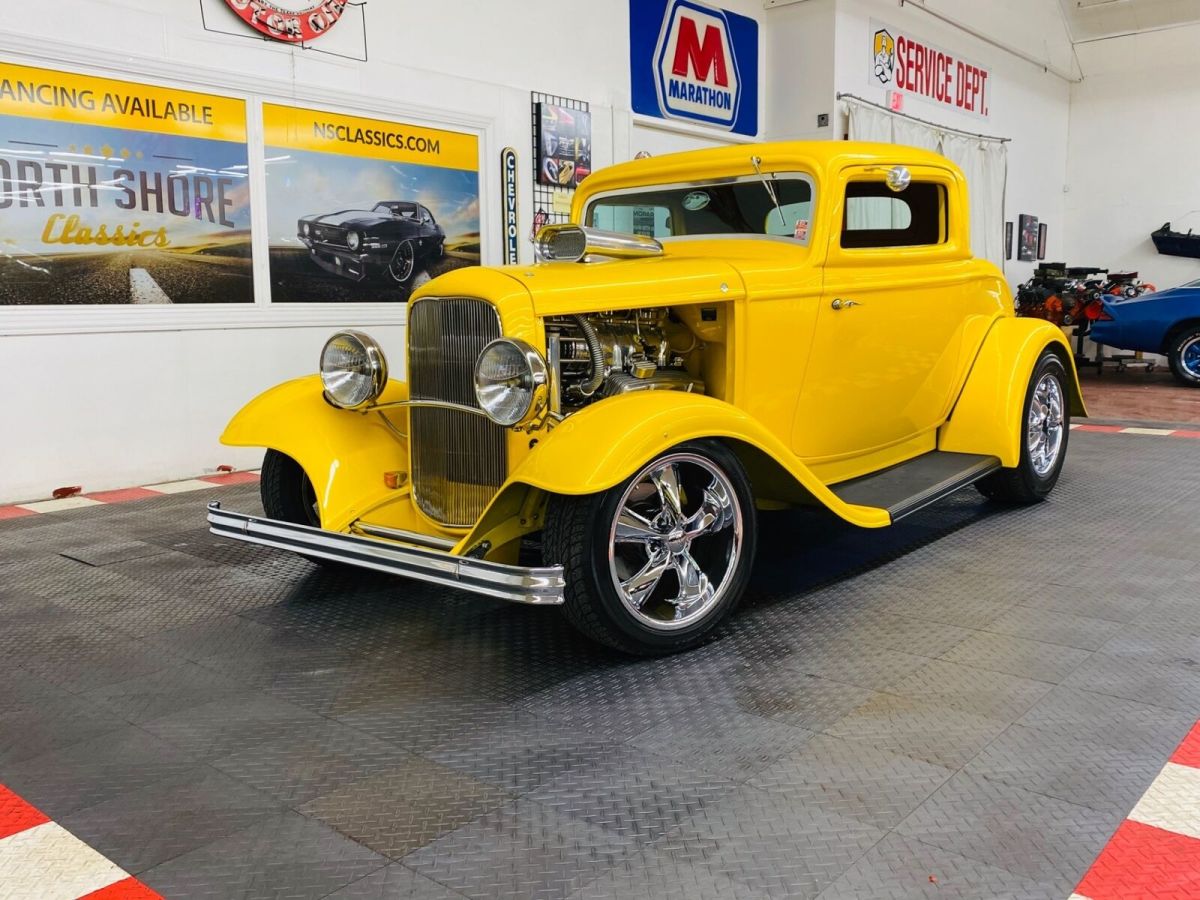1932 Yellow Ford Hot Rod / Street Rod Coupe