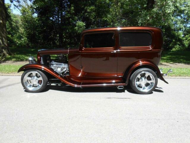 1932 Brown Ford Model 18 STREET ROD