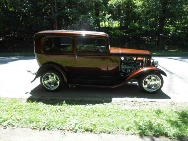 1932 Brown Ford Model 18 STREET ROD