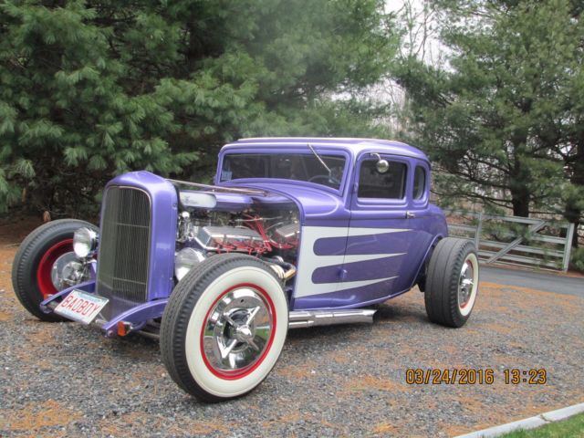 1932 Purple Ford 5 window coupe Coupe