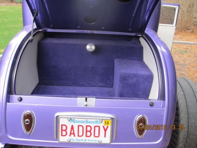1932 Purple Ford 5 window coupe Coupe