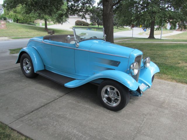 1932 Blue Ford Roadster Convertible