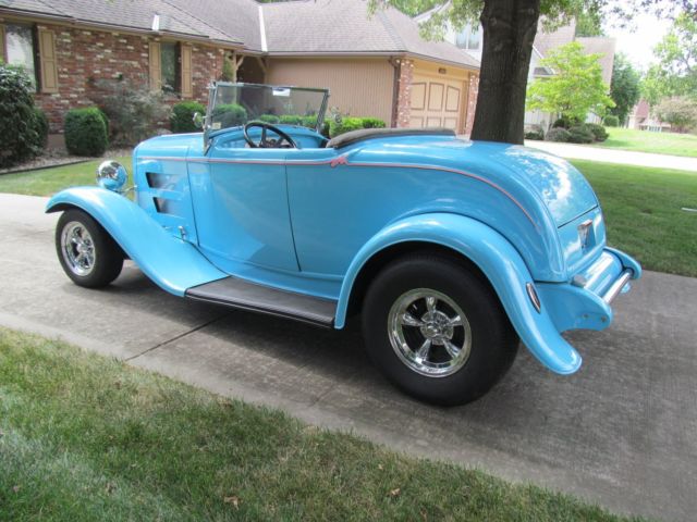 1932 Blue Ford Roadster Convertible