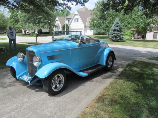 1932 Blue Ford Roadster Convertible