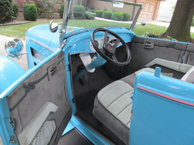 1932 Blue Ford Roadster Convertible
