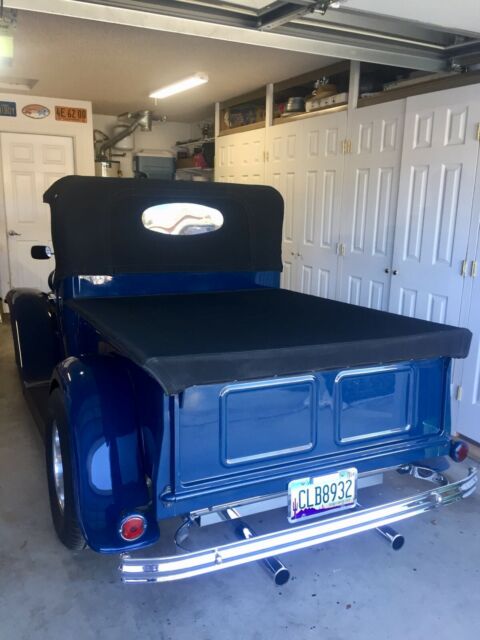 1932 Blue Ford Model B roadster pickup