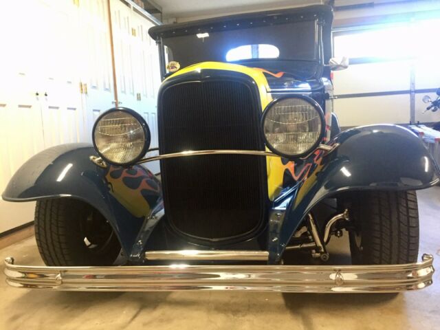 1932 Blue Ford Model B roadster pickup