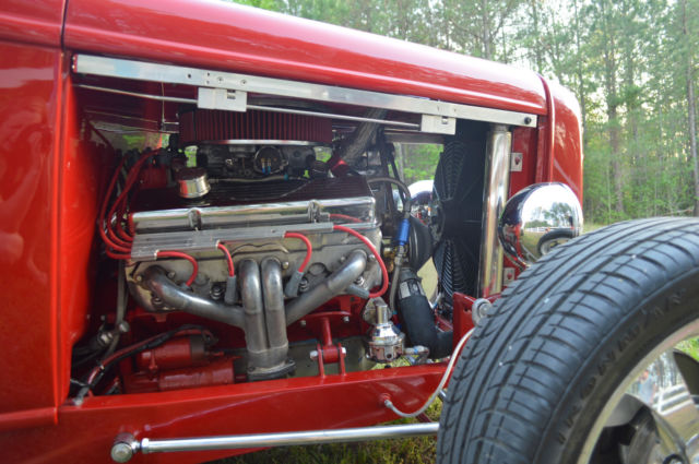 1932 Viper red Ford Roadster Roadster