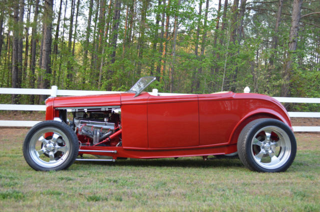 1932 Viper red Ford Roadster Roadster