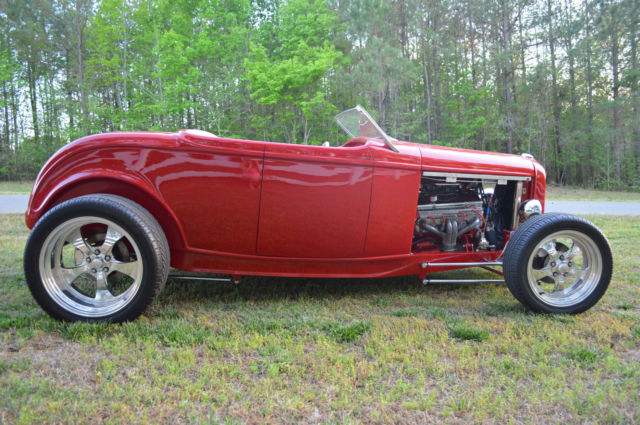 1932 Viper red Ford Roadster Roadster