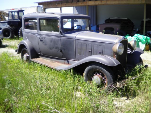 1932 Black Oldsmobile Model 30-B