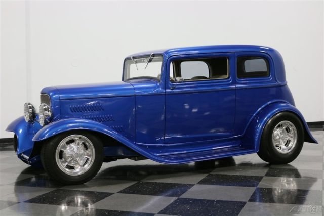 1932 Blue Ford Victoria