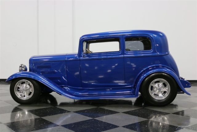 1932 Blue Ford Victoria