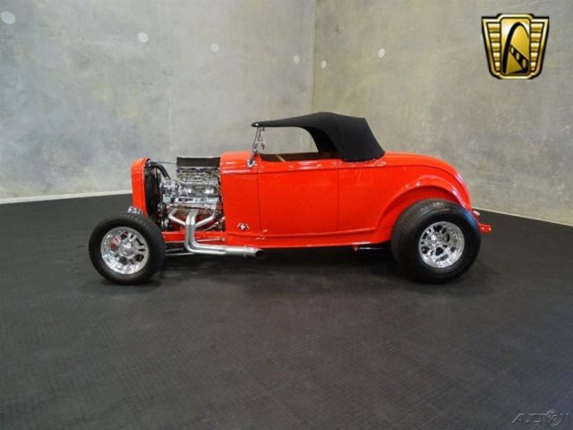 1932 Red Ford Roadster