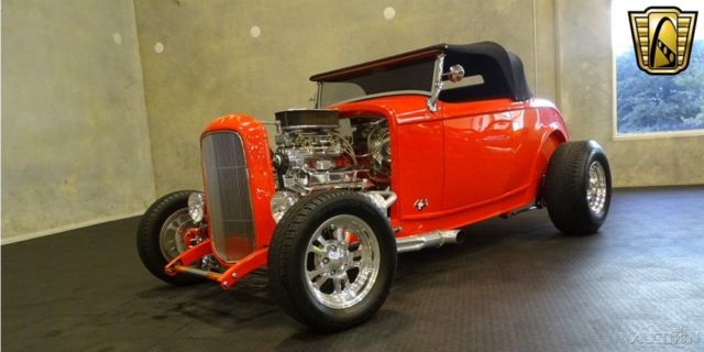 1932 Red Ford Roadster