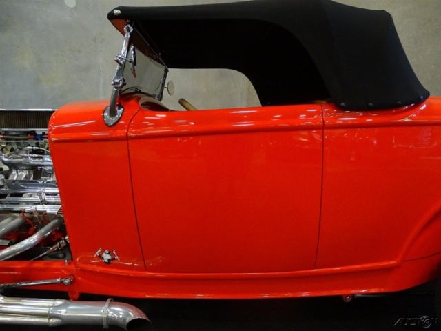 1932 Red Ford Roadster