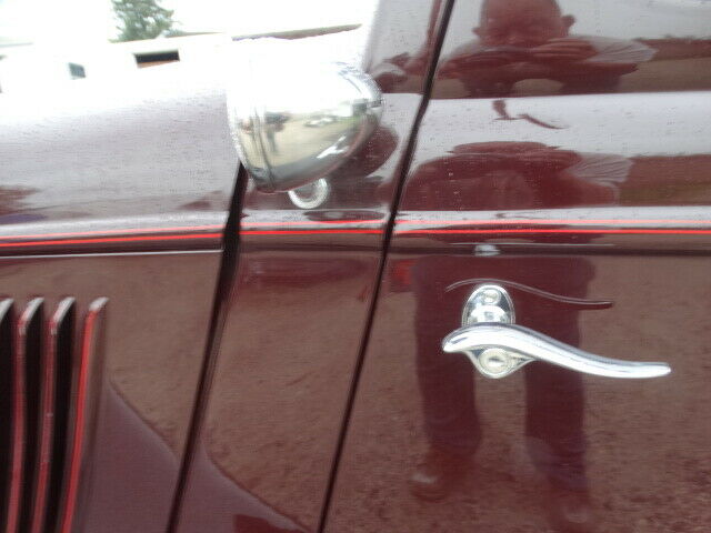 1933 maroon Ford 3 w coupe Coupe