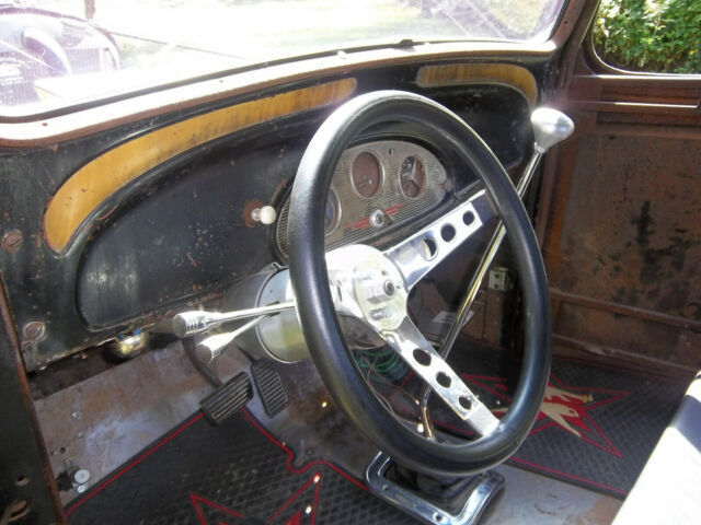 1933 Black Chevrolet coupe Coupe