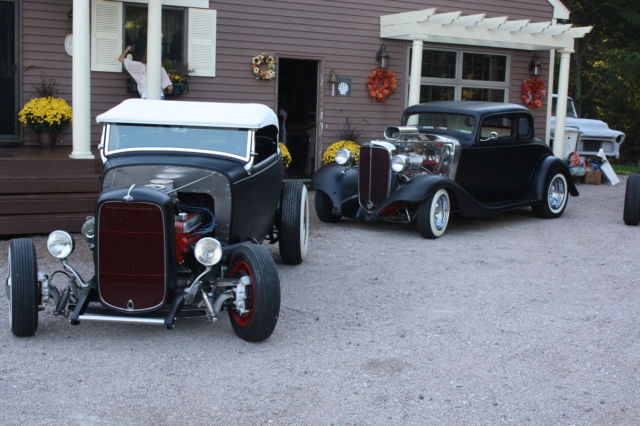 1933 Black Willys coupe COUPE