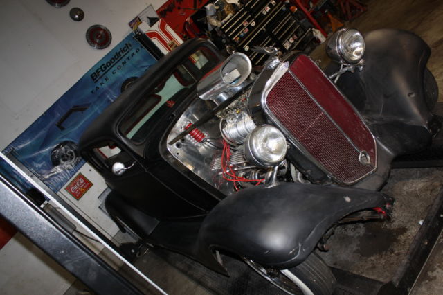 1933 Black Willys coupe COUPE