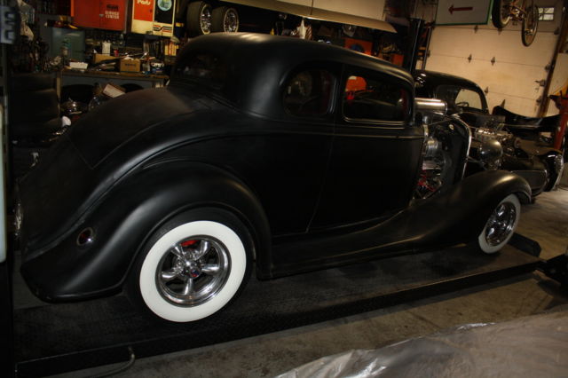 1933 Black Willys coupe COUPE
