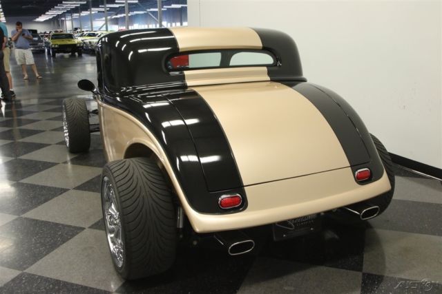 1933 Black Ford 3-Window