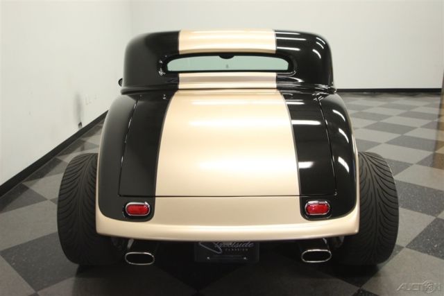 1933 Black Ford 3-Window