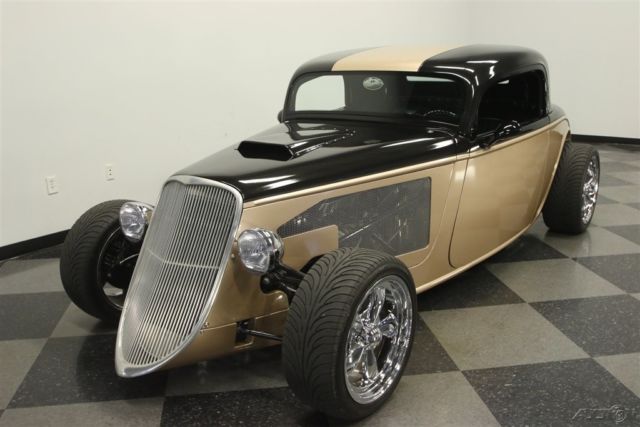 1933 Black Ford 3-Window