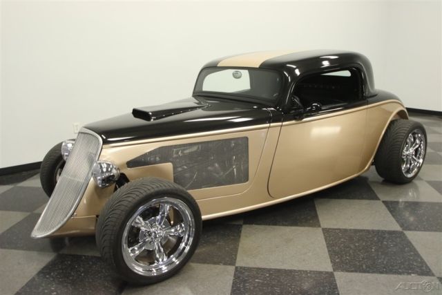 1933 Black Ford 3-Window