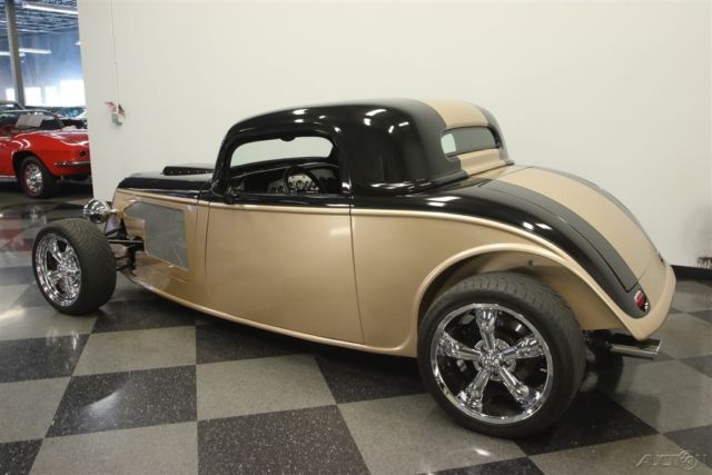 1933 Black Ford 3-Window