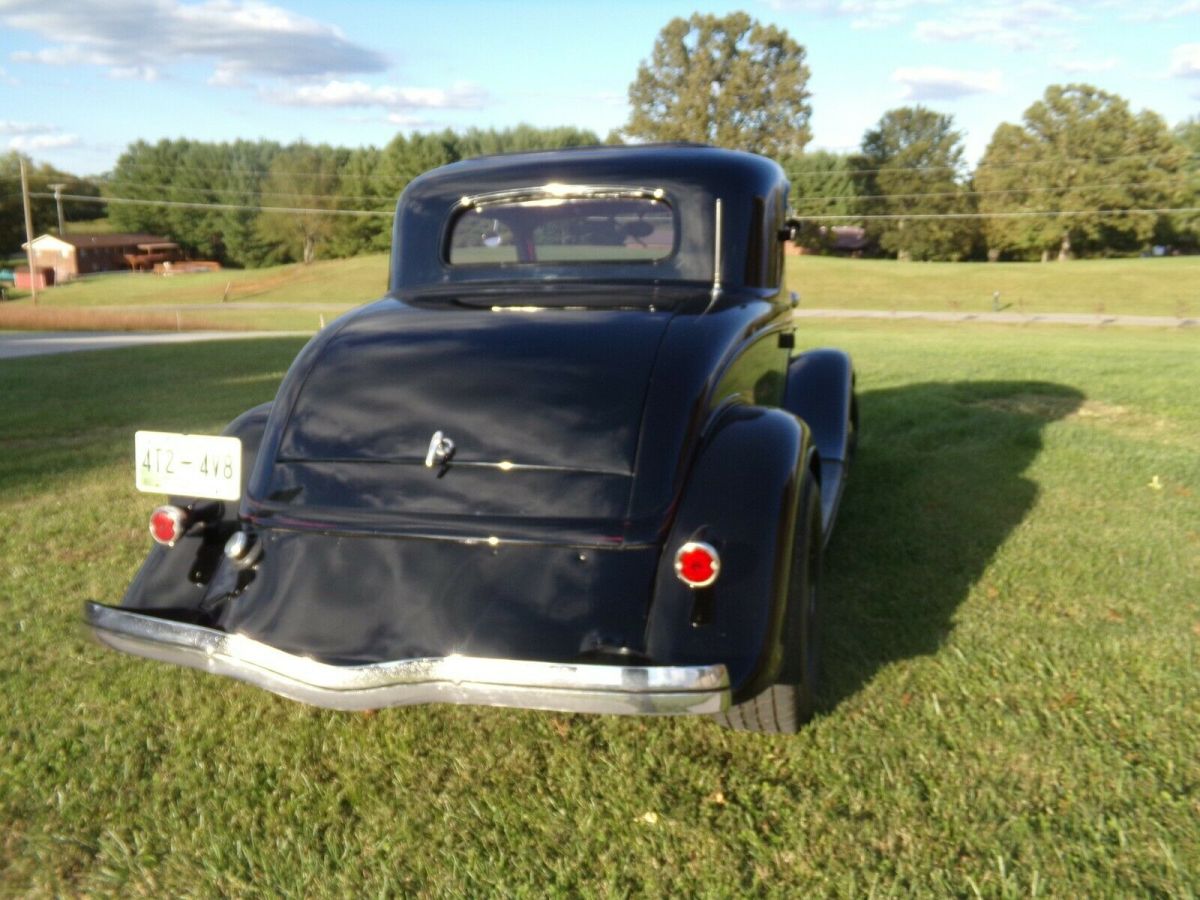 1933 Ford 3 window Coupe