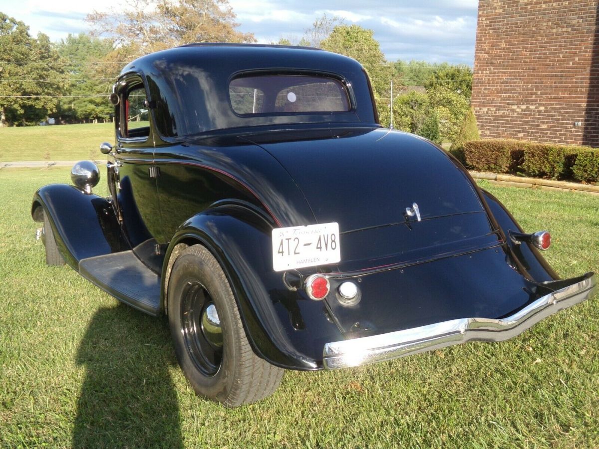 1933 Ford 3 window Coupe