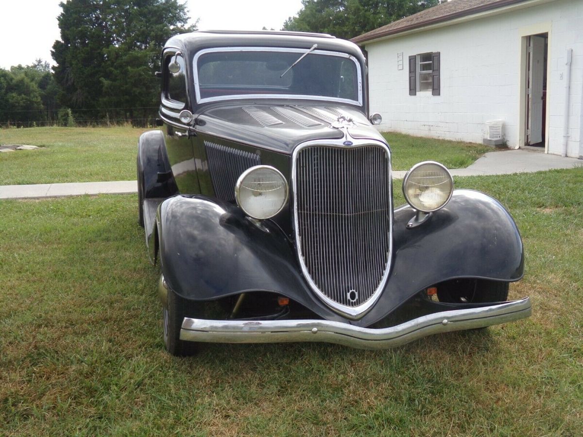 1933 Ford 3 window Coupe