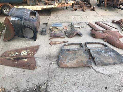 1933 Rust Ford 5w coupe Coupe